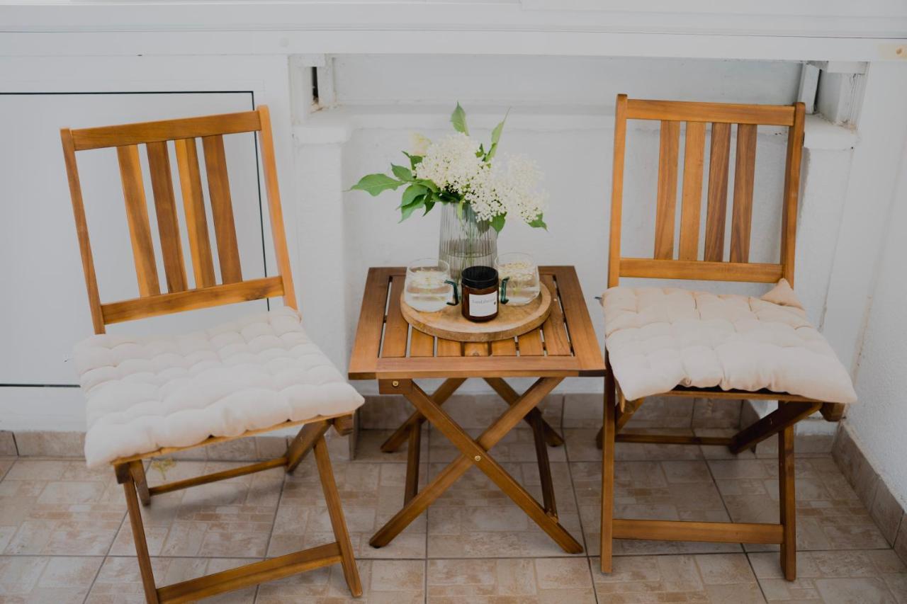 Riverland - Lovely Apartment Mostar Bagian luar foto