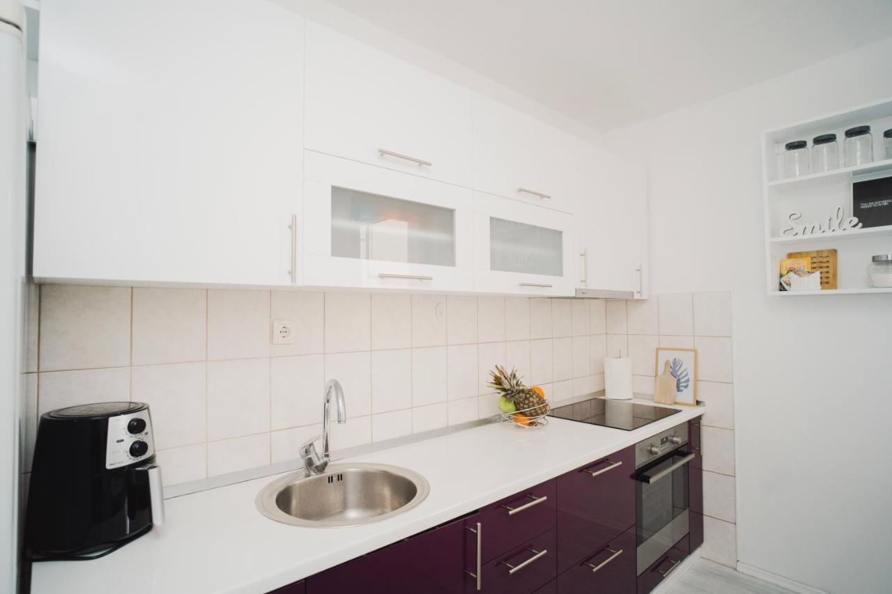 Riverland - Lovely Apartment Mostar Bagian luar foto